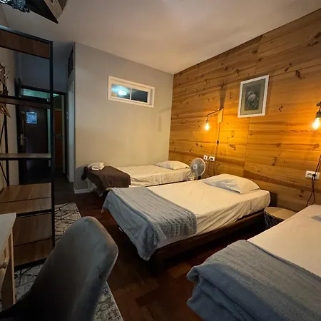 19 게스트하우스 3*